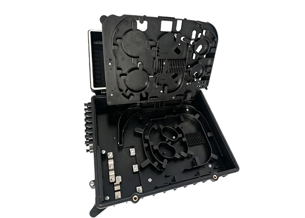 Anti-static and anti-corrosion cable trays