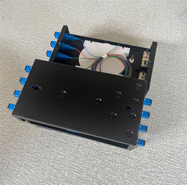 Lc fiber optic pigtail adapter